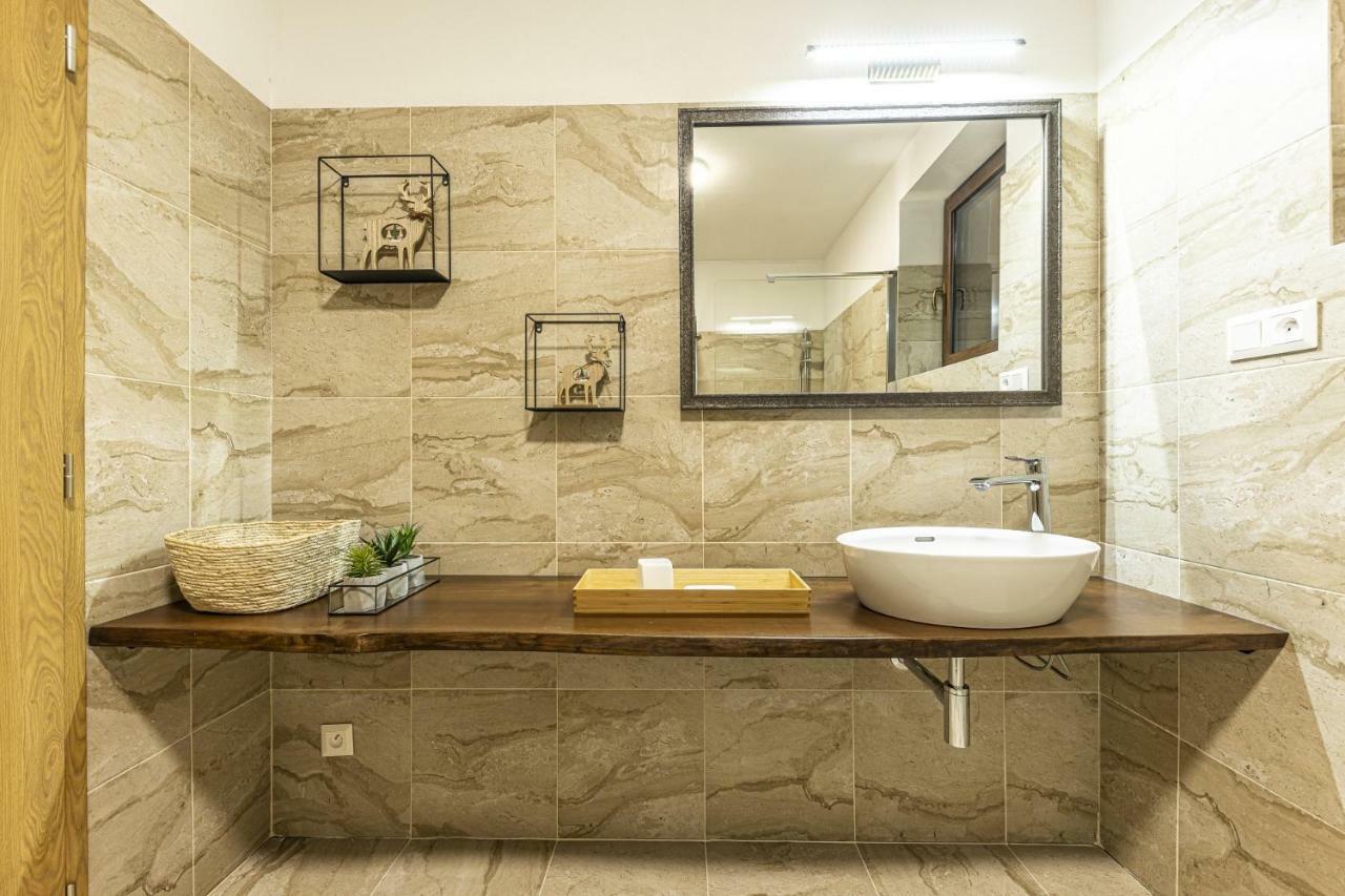 Apartmanovy Dom Poludnica - Chopok Juh ตาเล ภายนอก รูปภาพ